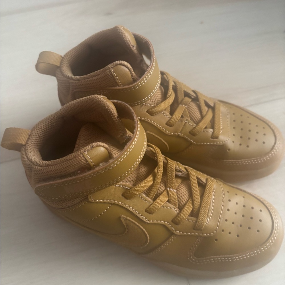 Nike Kids High-Top Sneakers in Camel